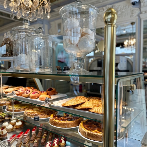 pastry food tour paris