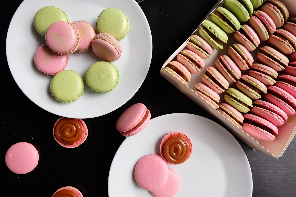 types of french pastries macaroon